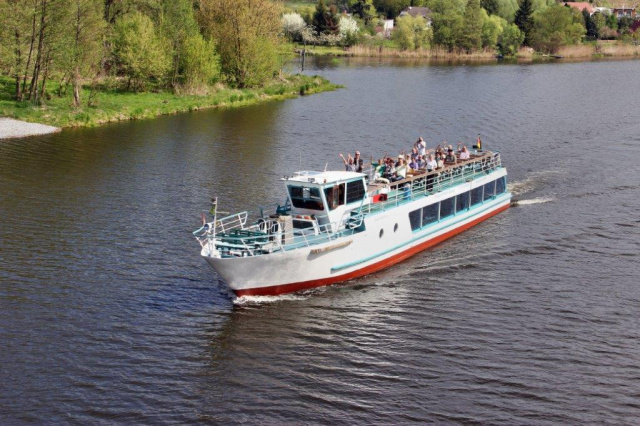 saaleexpedition forschung im fluss auf der make science halle silbersalz festival