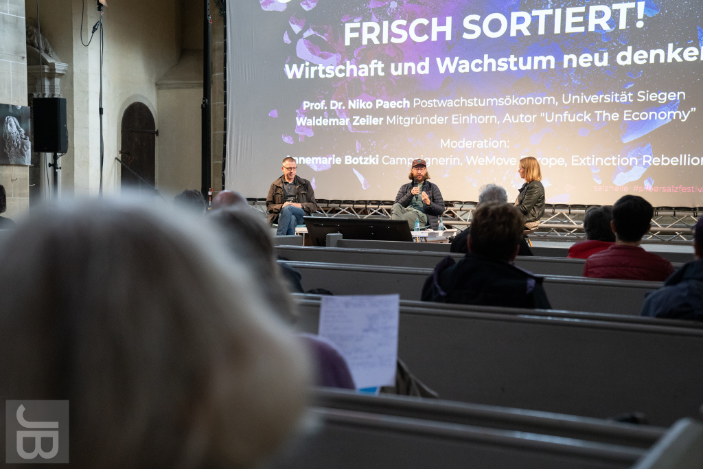 Gespräch zwischen Niko Paech (Universität Siegen) und Waldemar Zeiler (Einhorn Berlin) | SILBERSALZ Festival 2021 | credit: Joachim Blobel