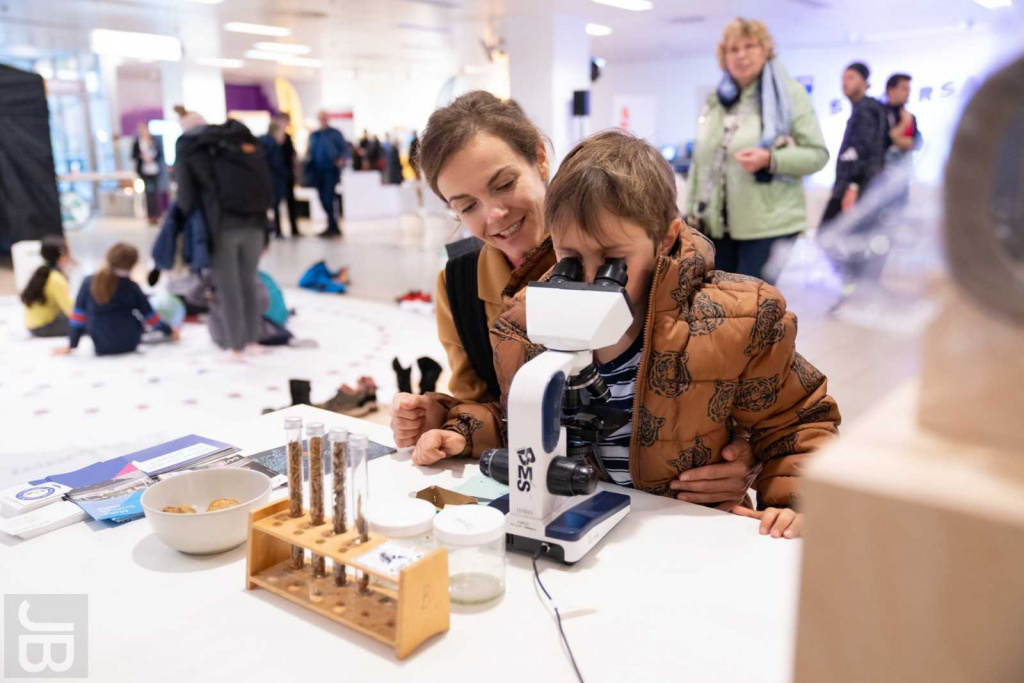 Wissenschaftsmarkt im Kaufhaus | Credit Joachim Blobel