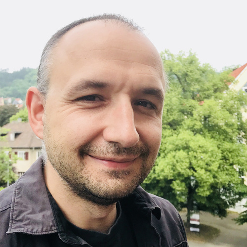 Dr. Axel Salheiser